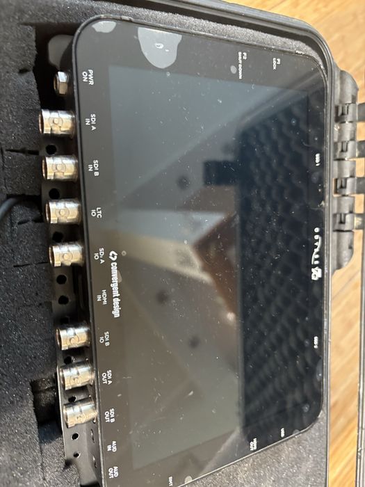 Odyssey Q7 recorder 4K monitor 7,7’ + ssd 2x- 256GB