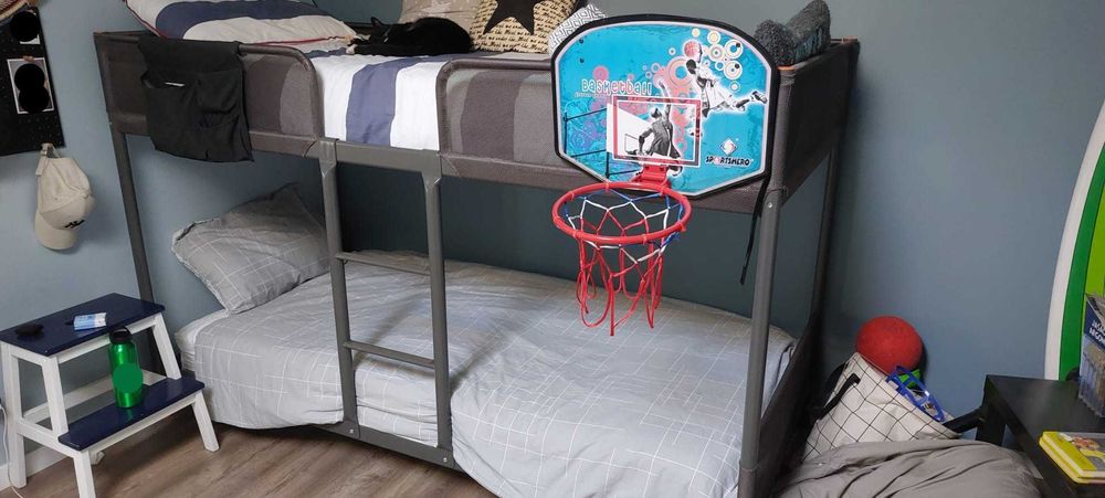 Beliche IKEA TUFFING 90x200 com 2 colchões, 2 edredões e 2 capas incluídas