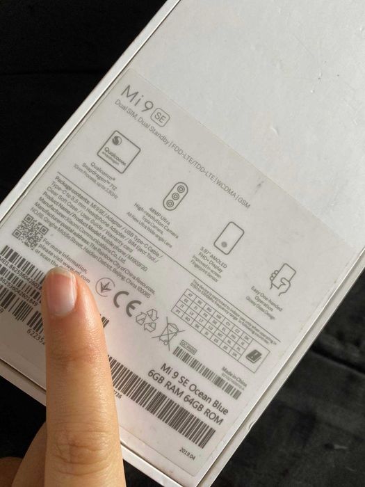 Smartphone Xiaomi Mi 9 SE como novo