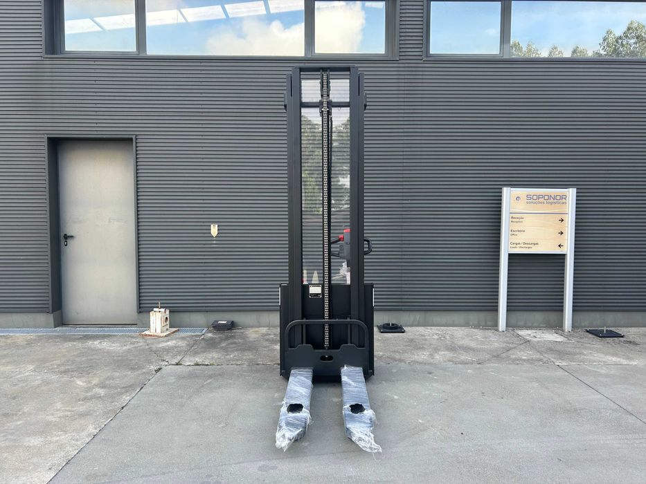 Stacker NOVO EP ES15-15ES 1500 Kgs