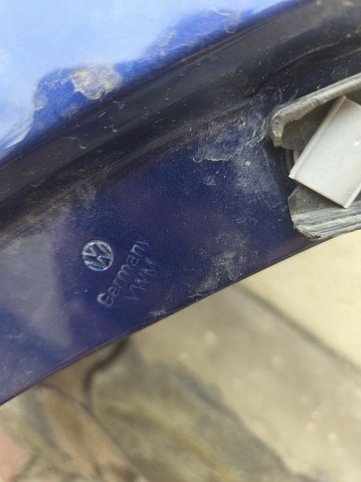 Продам праве крило на volkswagen id 4