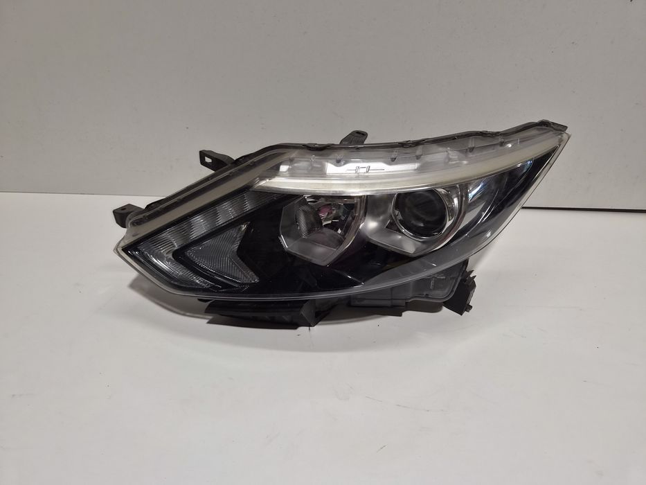 Reflektor led przedni lewy Nissan Qashqai II