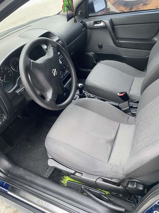 Opel  Astra Avangarde