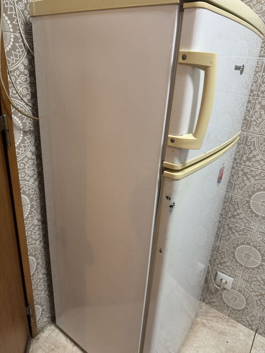 Frigorífico Fagor de Duas Portas (Classe A+) – A funcionar perfeitamente
