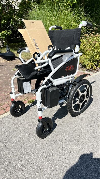 NOWY Wózek inwalidzki elektryczny ANTAR AT52304