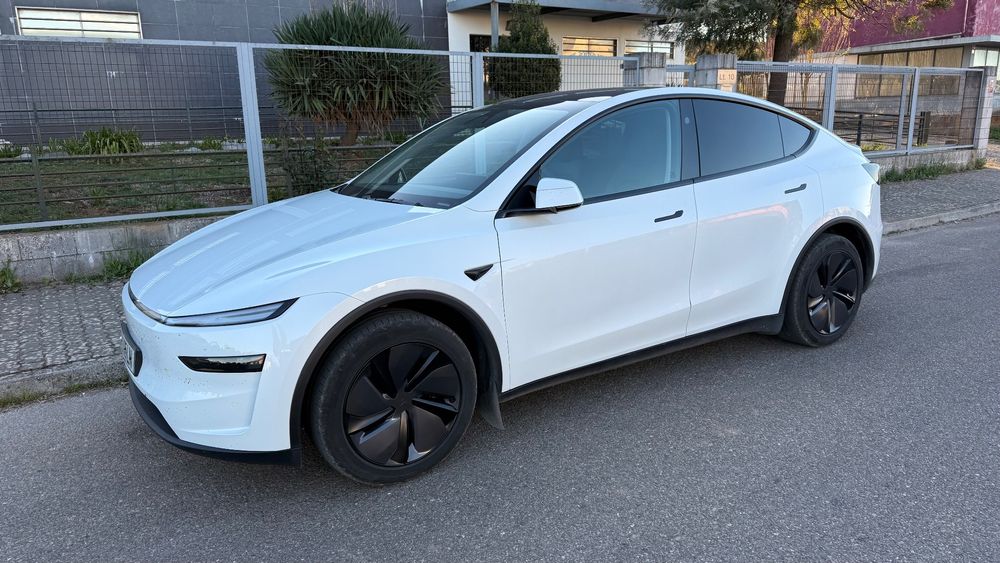 Tesla Model Y Long Range Tração Traseira