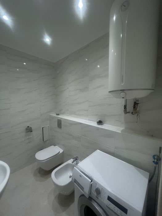 Продаж ЖК Аквамарин пр. Берестейський 131-а 2 к кв. площа 81,2 м