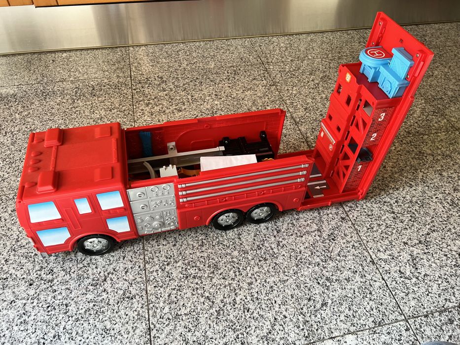 Quartel de bombeiros portátil - Imaginarium - IMPECÁVEL