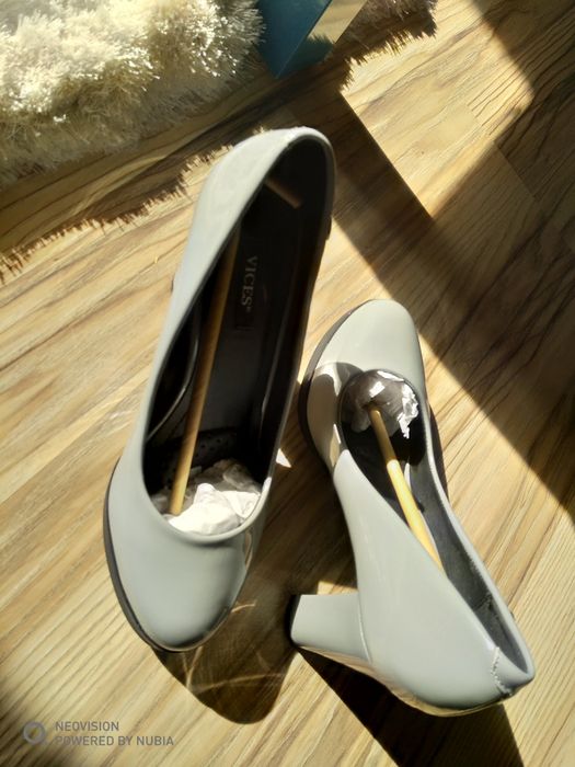 Buty na solidnym obcasie