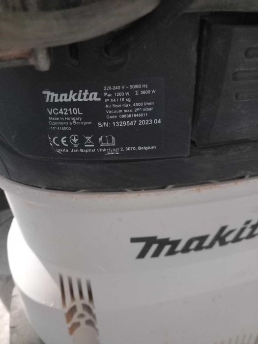 zestaw narzędzi gotowy dla elektryka