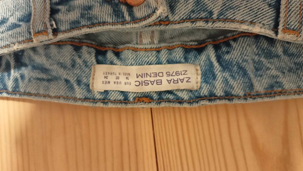 jasne niebieskie jeansy damskie boyfriend r. 34 Zara