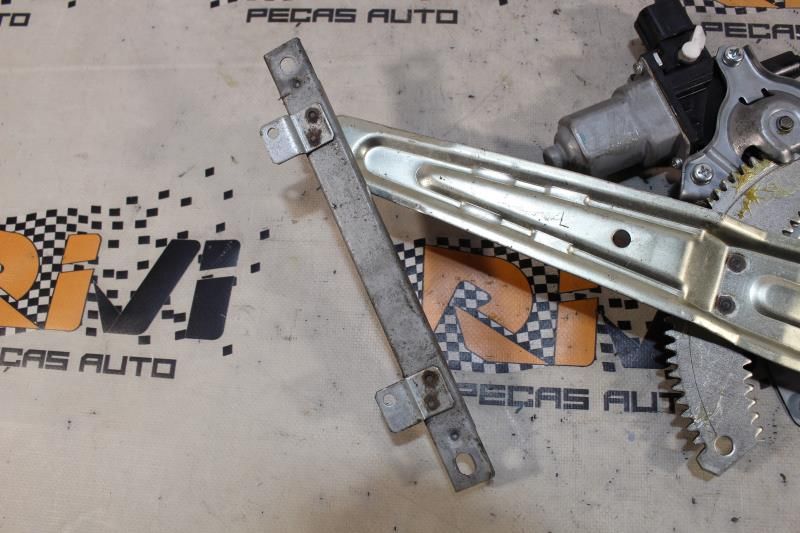 Elevador vidros trás esquerdo MITSUBISHI Lancer VIII Sedan (CY_A, CZ_A