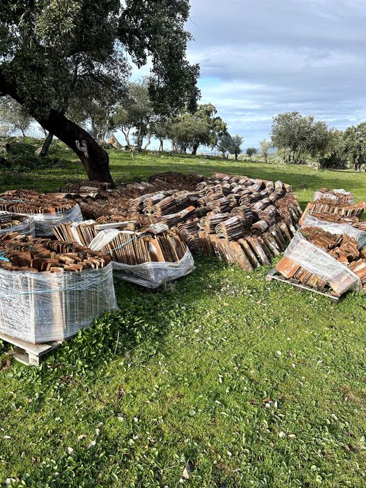 Telha meia cana usada