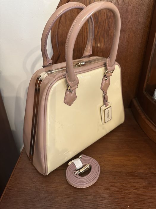 Torebka lakierowana Monnari