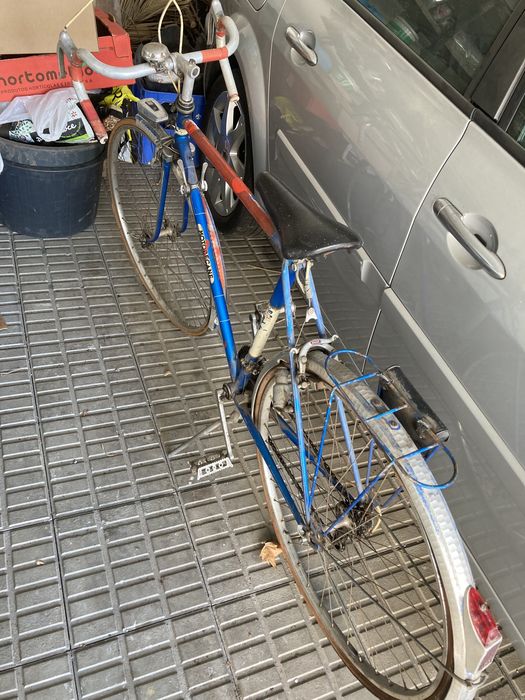 Bicileta antiga motobecane