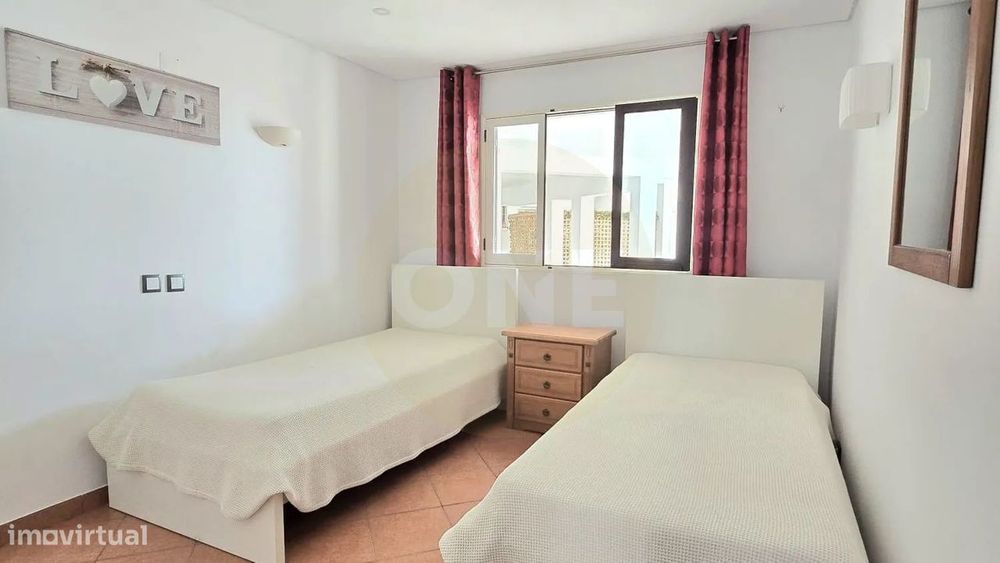 Apartamento T2 No Centro De Olhos De Água