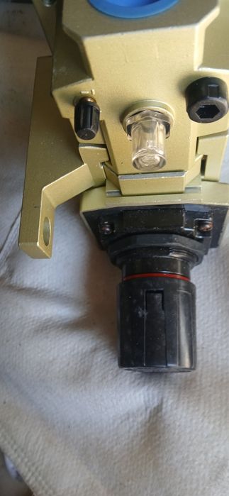 Copo regulador de pressão com copo de lubrificação