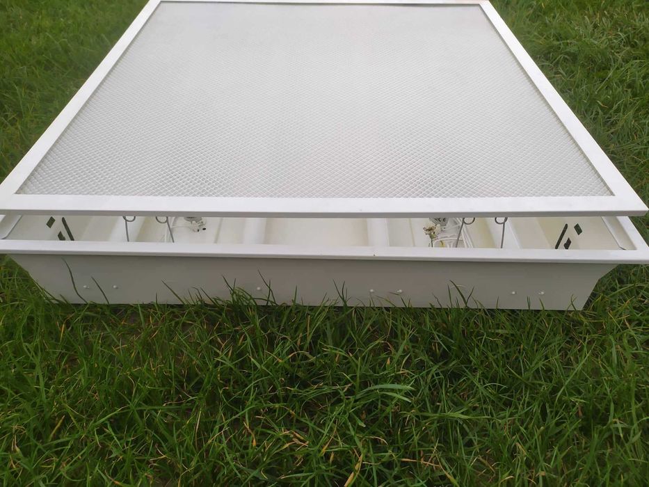 Oprawy świetlówkowe oświetleniowe