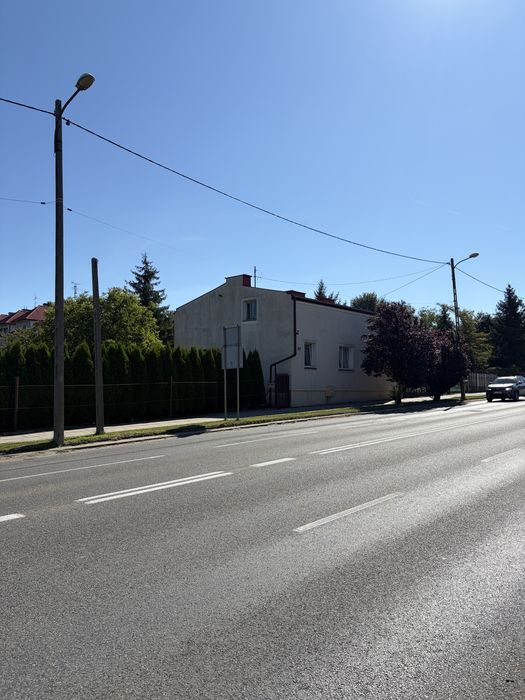 Wynajmę budynek + teren przyległy