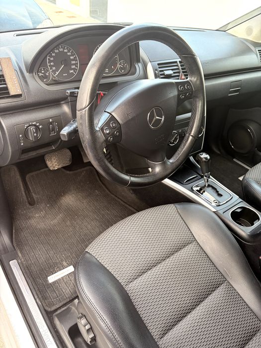 Mercedes-Benz Classe A A180 CDI Automático (2011)