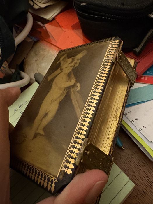 Livro oracao muito antigo