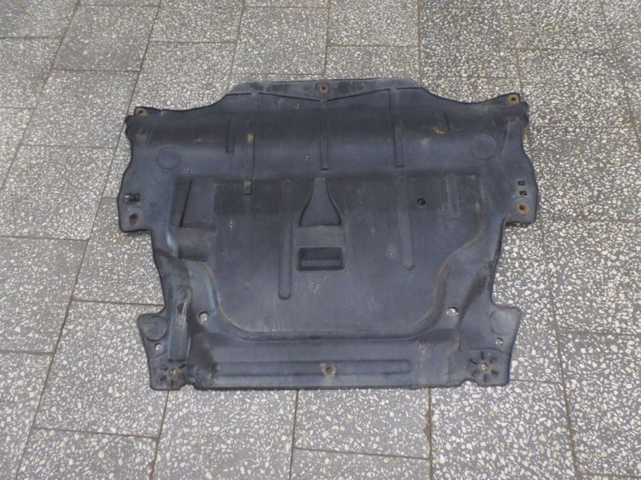 VOLVO S80 II V70 III 06-16 2.4 D5 DOLNA OSLONA SILNIKA