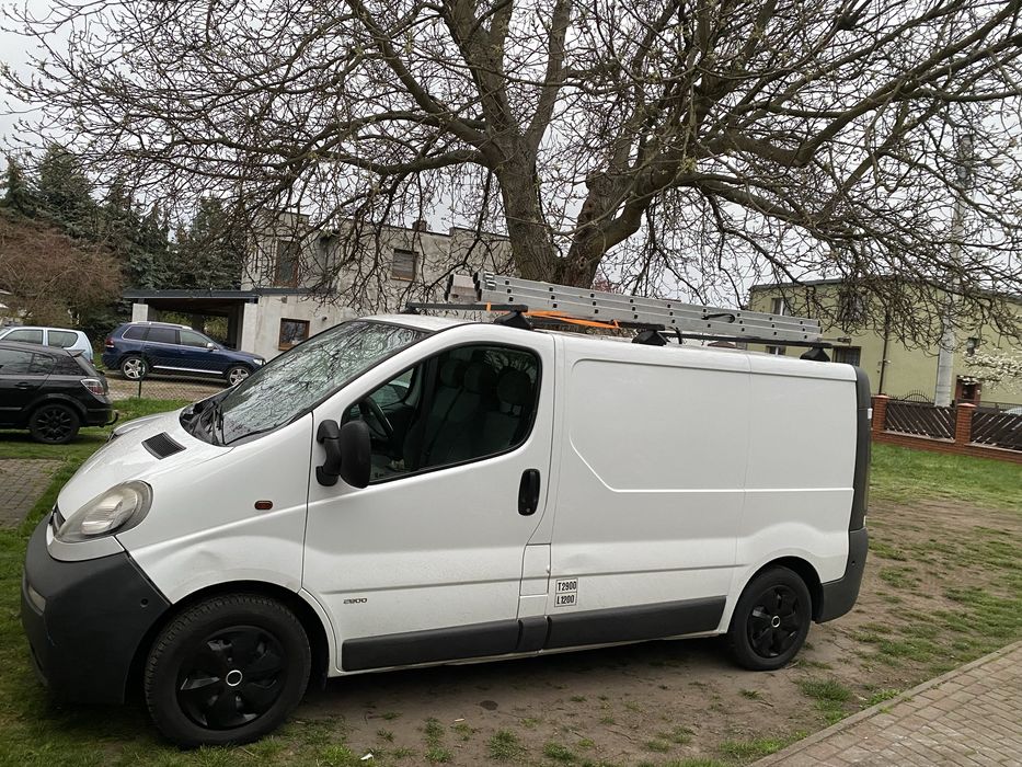 Sprzedam vivaro 1.9cdti