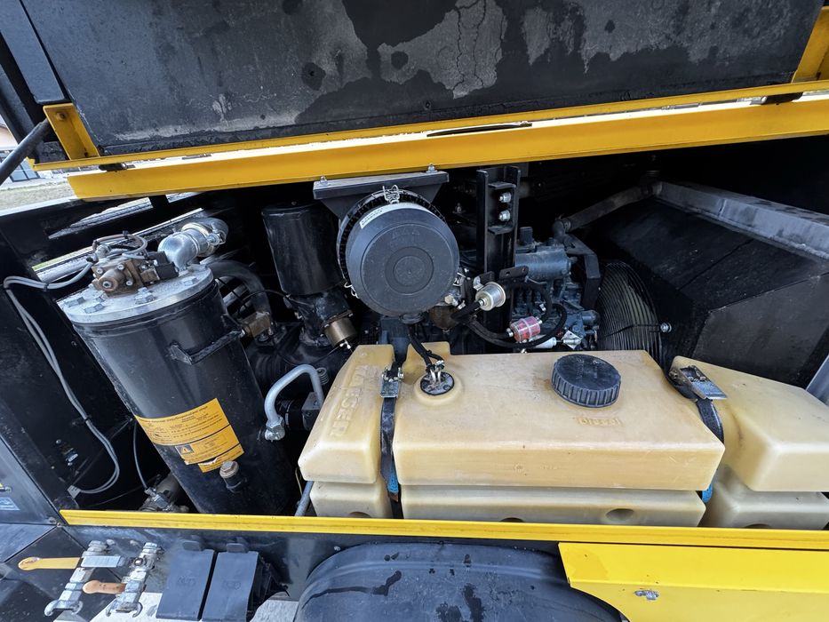 Kompresor srubowy KAESER M64 Zestaw piaskowania