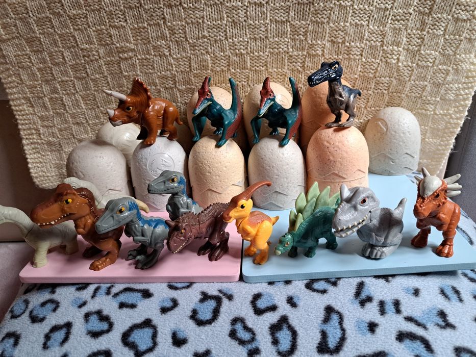 JURASSIC WORLD McDonalds Happy Meal Dinozaury 2020 Zestaw