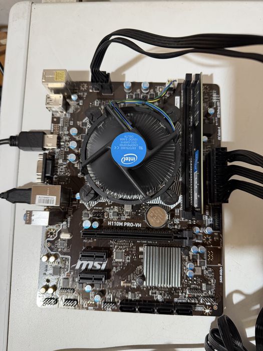 Kit MSI H110M PRO-VH + Intel Core i7-6700 + Cooler Intel
