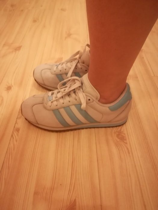 Sprzedam Obuwie Sportowe Firmy Adidas