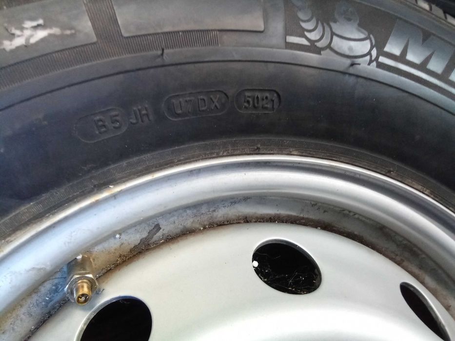 2 sztuki 225/75 R16 CP Michelin nowe