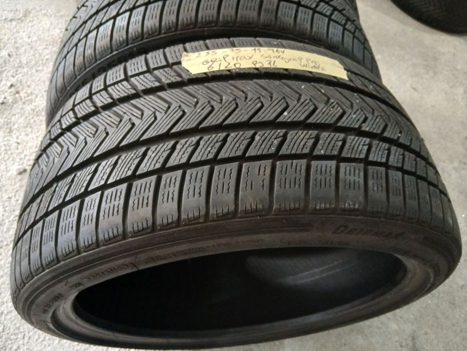 4 Pneus 255/35R19 seminovos