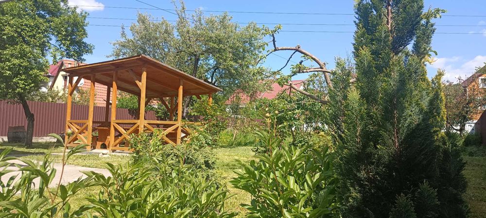 3 кімнати (з окремими санвузлами) у будинку без господарів побл. басей