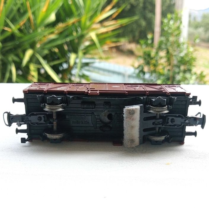 MARKLIN 4410, Vagão fechado com limpeza de linhas