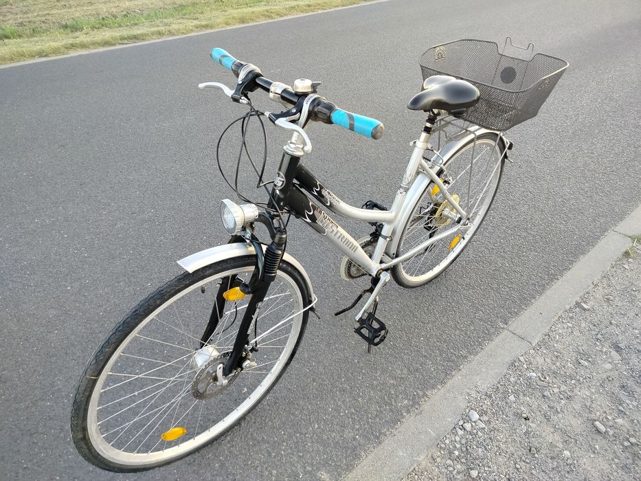 La Strada aluminiowy 28" tarczówka , amortyzacja .