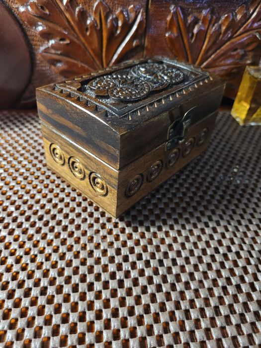 Шкатулочка для прикрас