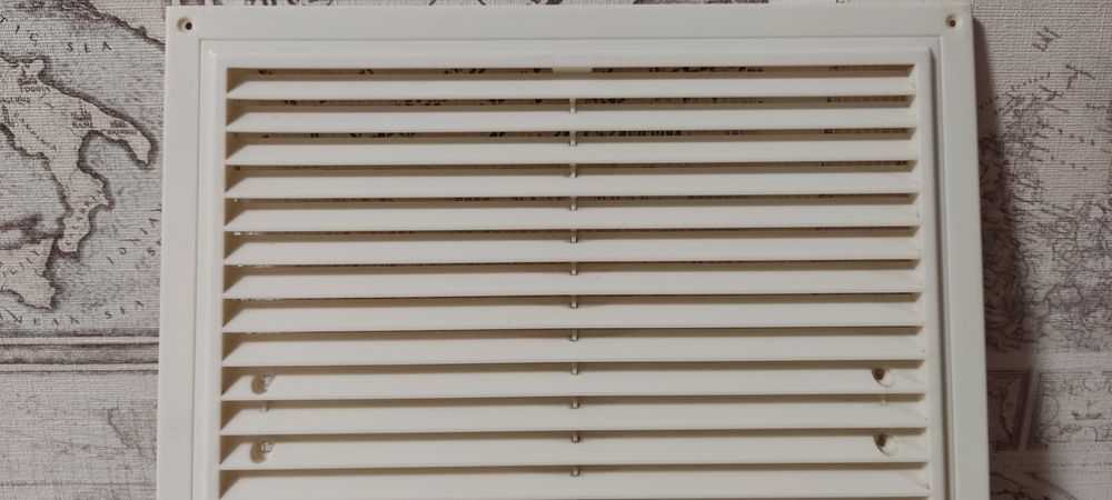 Вентиляційна решітка ґратка