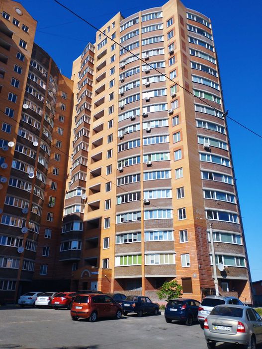 Продаю 3-кімнатну квартиру в новобудові на Леваневського з ремонтом