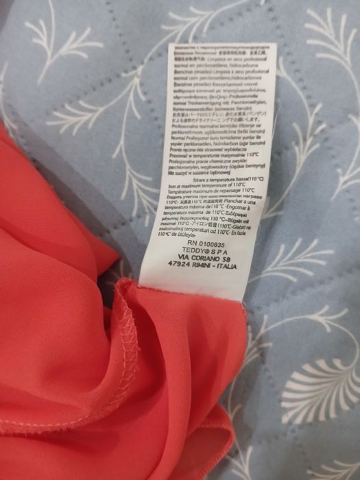 Vestido coral Rinascimento