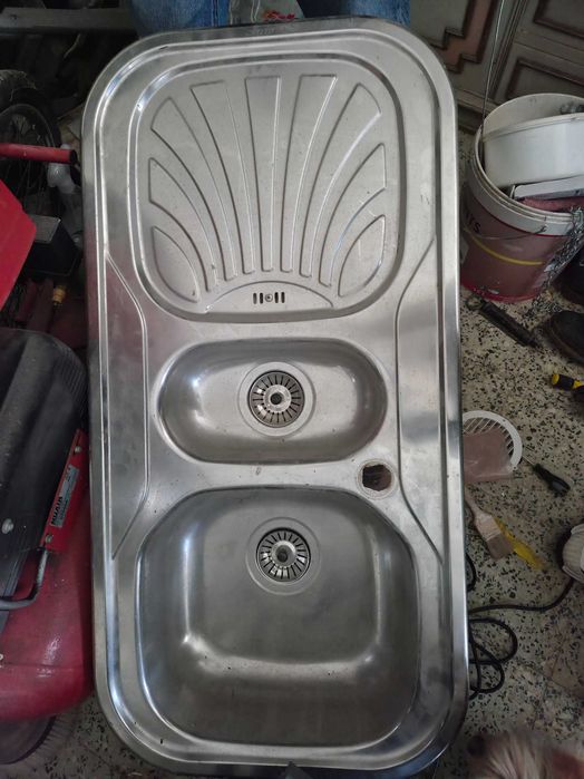 2 Lava-loiças em inox usados – cozinha / lavandaria