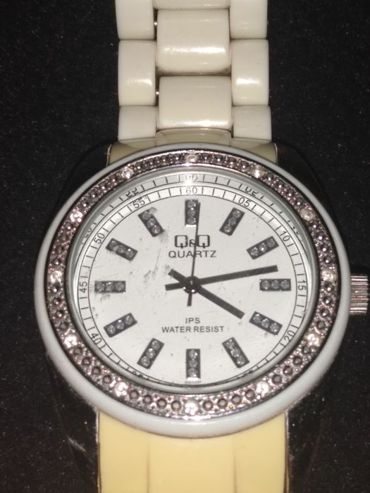 Женские часики стильные