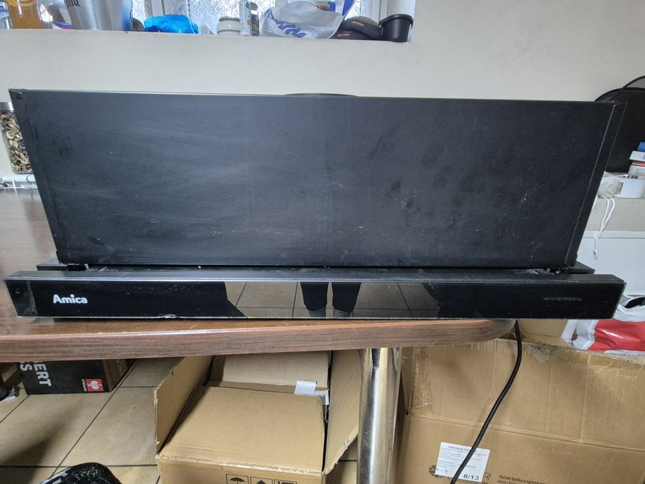 Okap podszawkowy,  wysuwany.