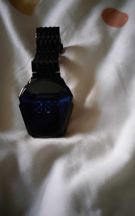 Vendo Relógio da marca BINBOND como novo