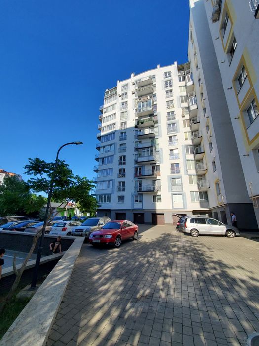 Гараж Нац.Гвардії "МЖК" Парк Шевченка