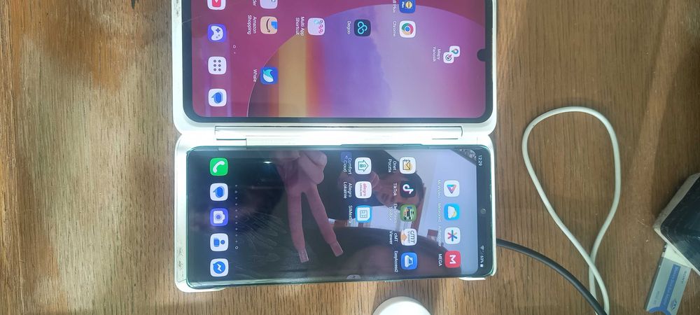 Smartfon LG Velvet Dual Sim Aurora Silver nowy używany jako zapasowy