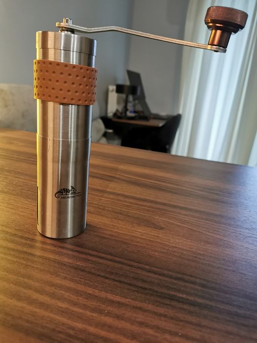 Ręczny młynek do kawy Helikon-Tex, stalowy, żarnowy