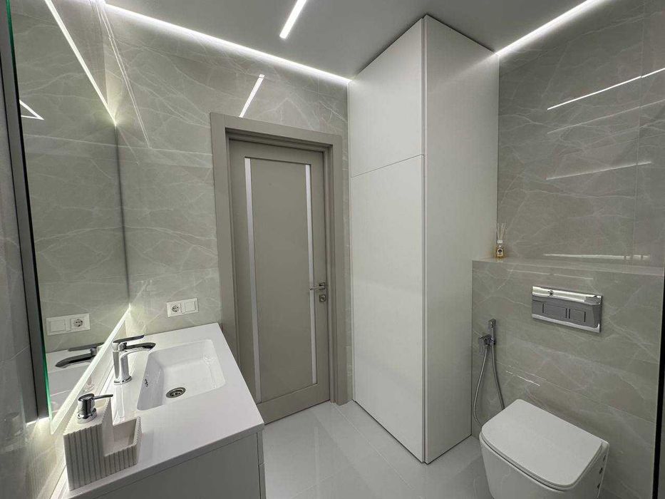 Продаж 2 к квартири в центрі міста