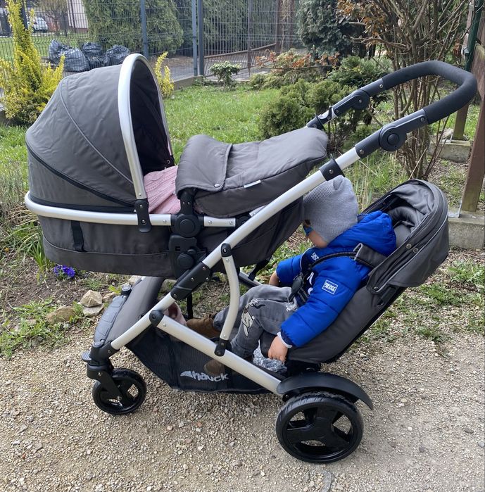 Wózek dziecięcy podwójny rok po roku