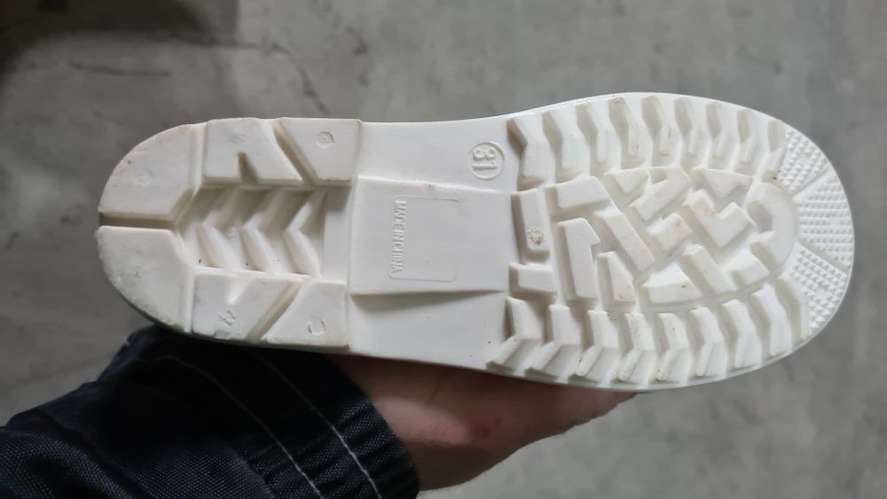 Botas para a chuva novas